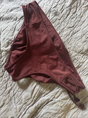 lululemon athletica Women's Solid Maroon Bikini Bottoms